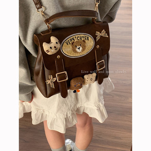 2026新品美式复古双肩包包女小众设计感可爱字母小熊手提包休闲包