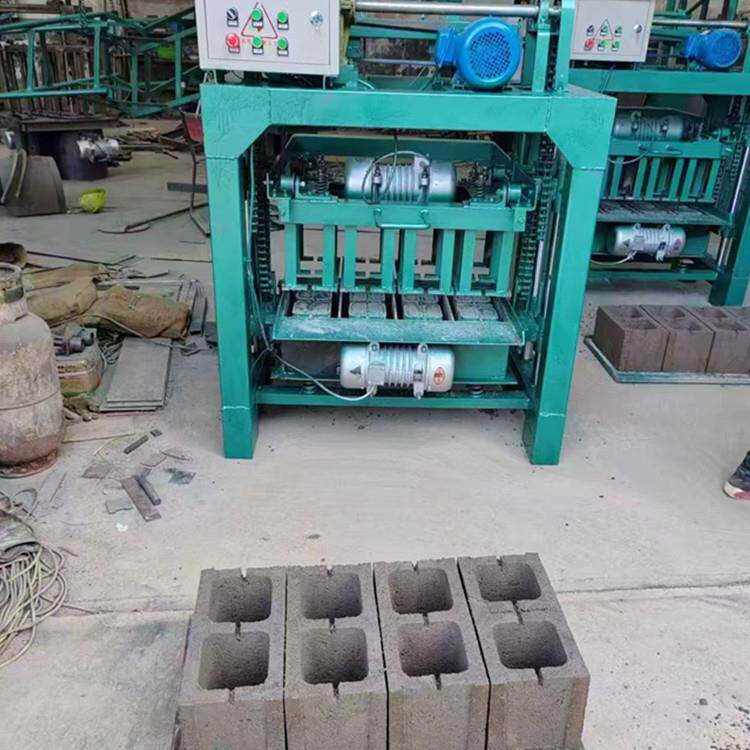 水泥砖机可出口花价格低道牙砖机型可定制小模具厂家直销