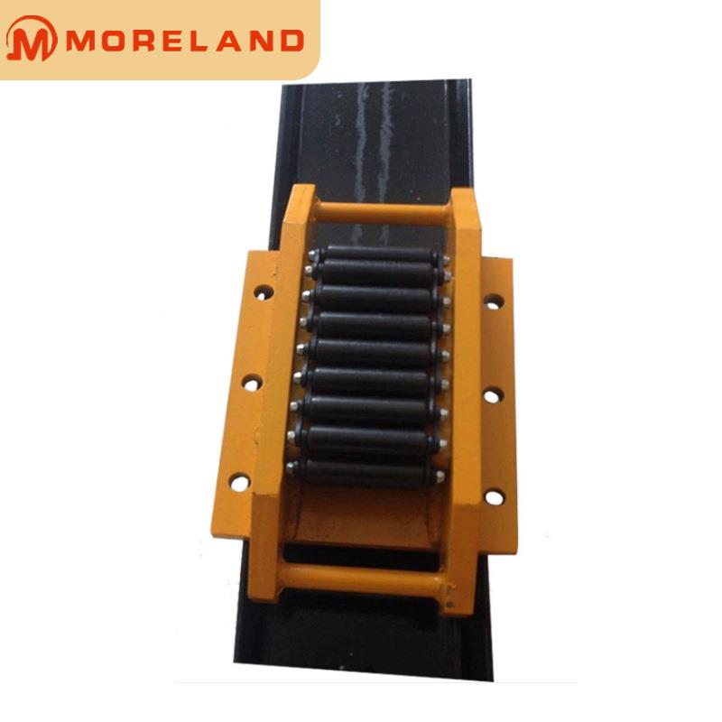 台湾川岛履式小坦克CRM带履系列坦克车AWASHMA带式搬I运小坦克