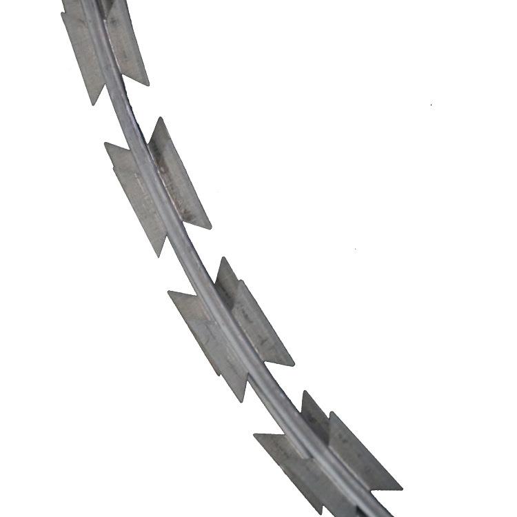 河 北安厂家镀锌片刀刺平绳不YPR锈钢刀片刺网