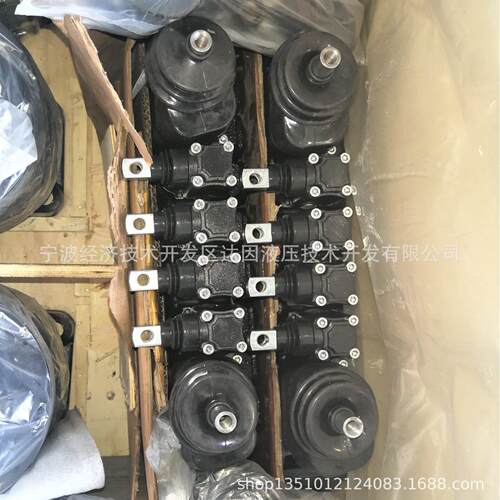 DCV80-S8-2L2（80L多路阀）抓木机手动阀8路液压马达宁波生产厂家