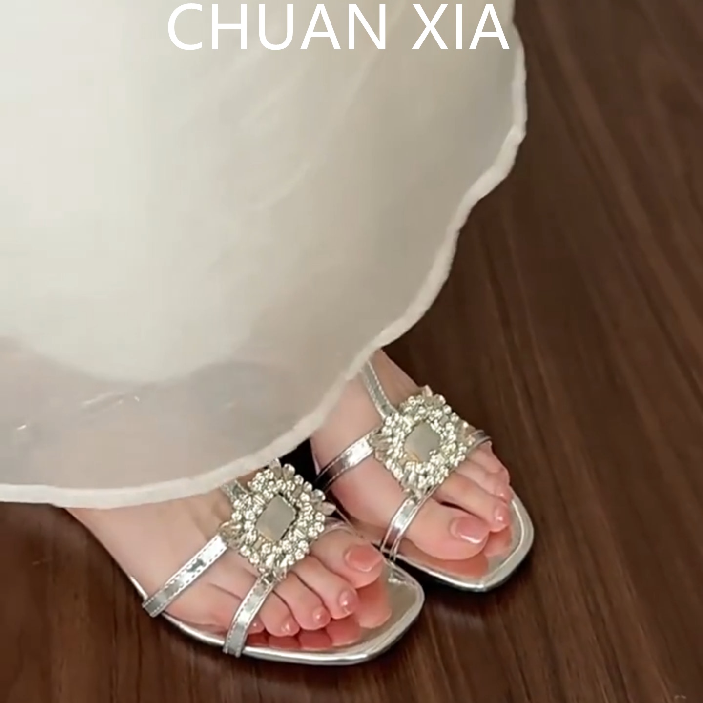 羊皮版！温柔水钻露趾高
