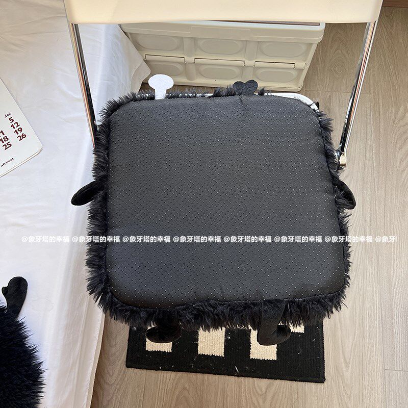 爱搞怪黑色煤球记忆棉坐垫办公久坐屁股垫秋冬毛绒绒保暖座椅垫