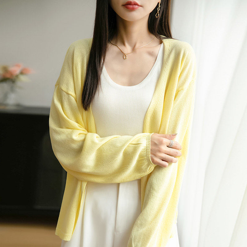 时尚宽松慵懒冰丝防晒开 衫女薄款外套配吊带裙外搭针织披肩空调