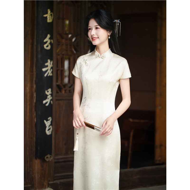 织造局 |新中式改良旗袍女2026新款优雅年轻少女订婚礼服白色