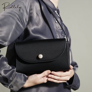 Riotlily/艾特里里黑白隐匿系列单肩包送女友新年礼物