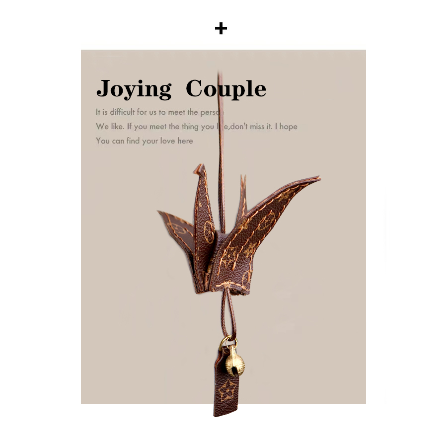 LV&GEDETE官方旗舰店千纸鹤老花汽车钥匙扣挂件后视镜吊坠 包挂饰