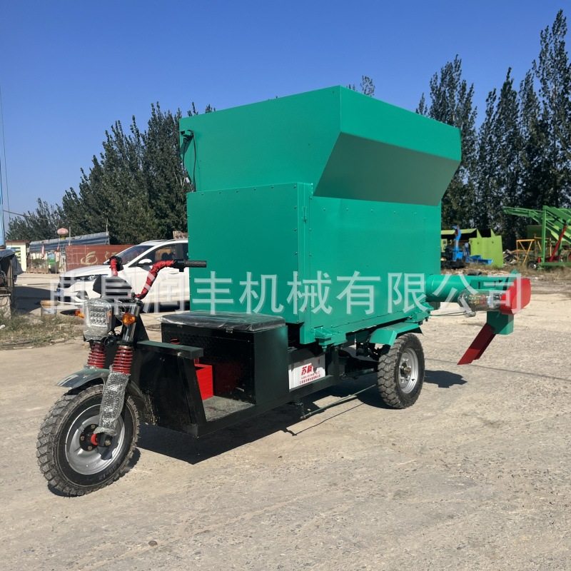 铺洒均匀饲草喂料机电动羊场饲料撒料车双边出料牛槽投草机,畜牧/养殖物资,饲料投料机,淘宝优惠券,粉丝福利购,淘宝优惠卷