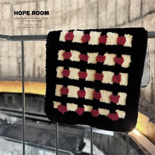 爱糖豆波点床边地毯客厅沙发卧室地垫浴室门口吸水防滑植绒簇绒