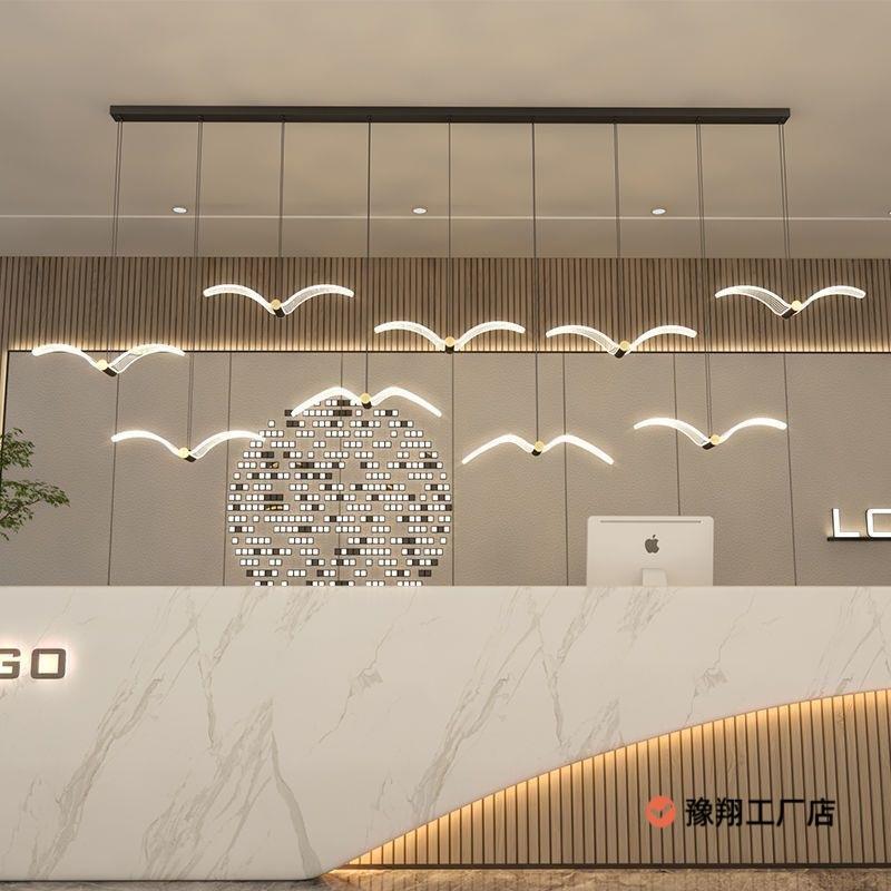 北欧现代简约LED餐厅吊灯长条海鸥灯办公室吧台创意前台个性灯具