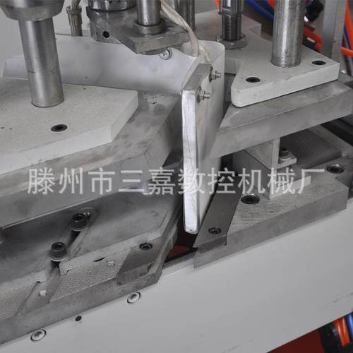 塑钢门窗单面清缝四位机 彩塑单位面切无缝焊 单无焊面四焊接机