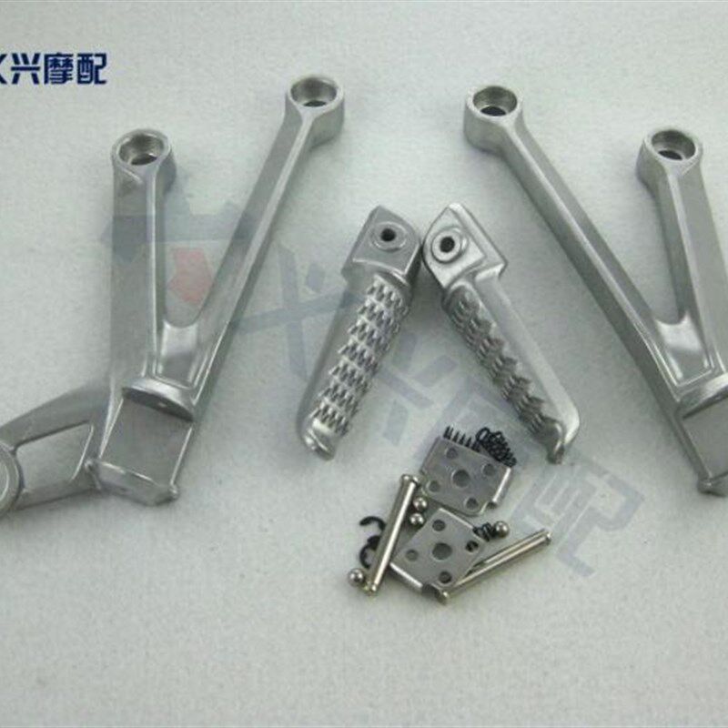 后脚踏支架 后角板架总成 年