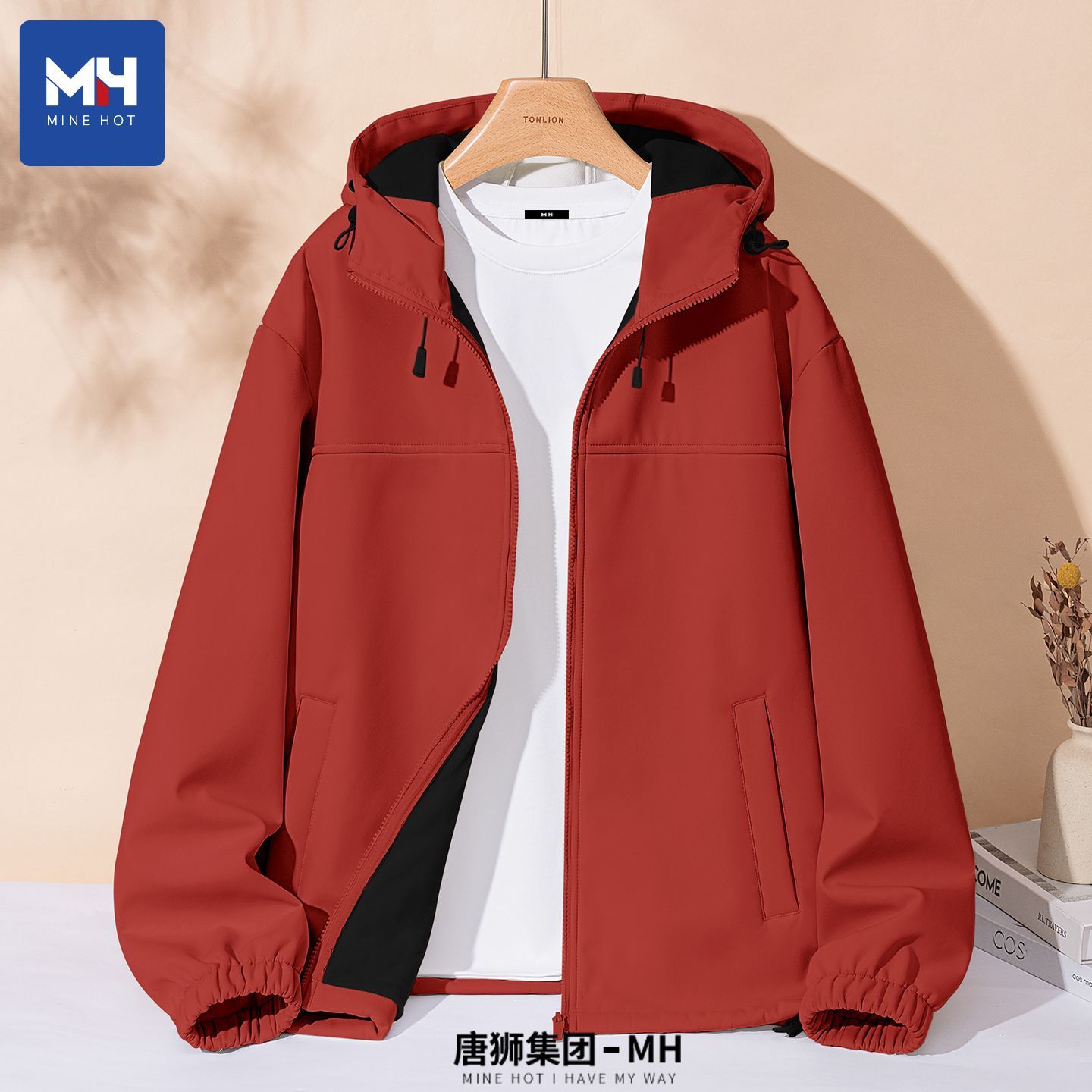 唐狮集团MH冲锋加绒外套女秋冬款