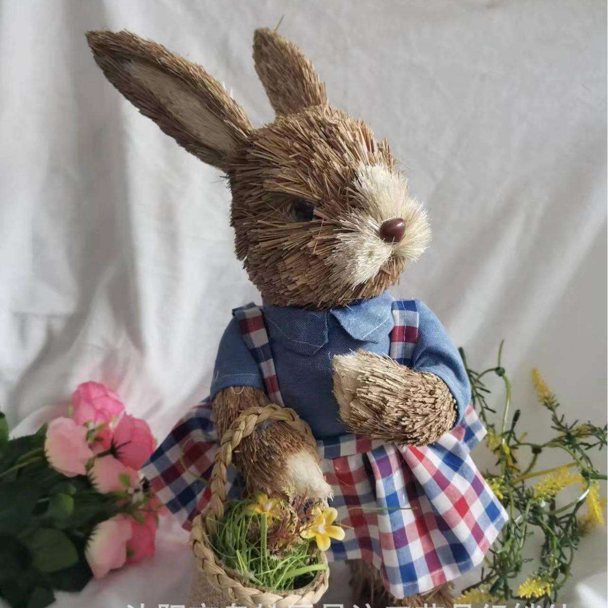 手工草编出口工艺品 穿衣服两脚站大兔NIN08805S