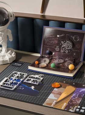 简约现代样板间儿童房书桌软装摆件孩房女孩房桌面组合装饰品