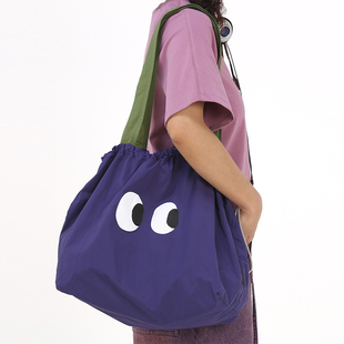 嬉游记原创2025夏新款简约风拼色单肩包女大容量防泼水通勤托 托