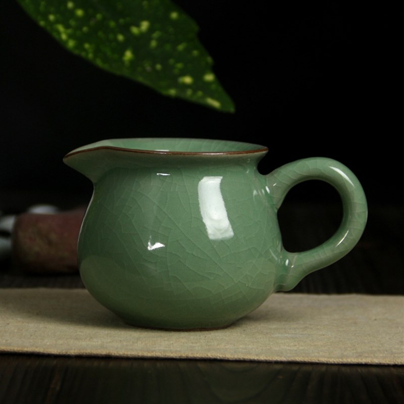 龙泉青瓷功夫茶具分茶器分酒杯 茶 公道杯