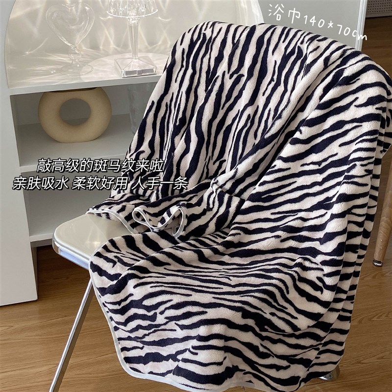吸水珊瑚绒浴巾女冬季爱洗澡大号毛巾穿裹两件沐浴巾