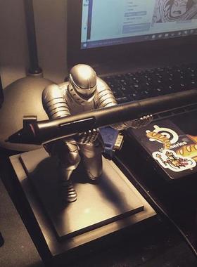 PenHolder执行官骑士笔座士兵盔甲英雄笔架文具笔筒