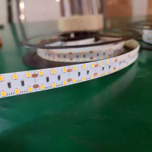 240灯显指90led灯带15MM双排灯珠14W/M8.2mm灯珠间距出光面大