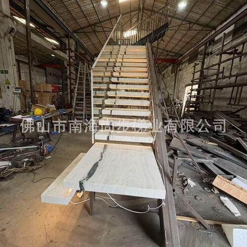 出口钢结构悬浮无极梯追纹熊猫白天然SM定制-1理石立柱大楼梯现简