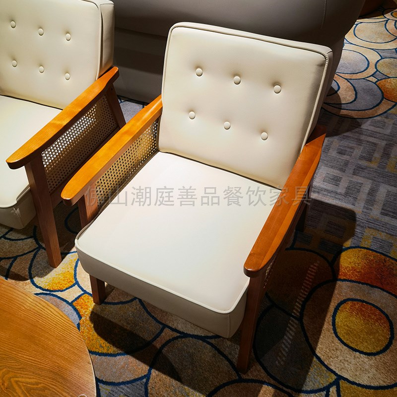 侘寂风藤编甜品店咖啡馆烘焙沙发椅休息区书吧店洽谈桌椅