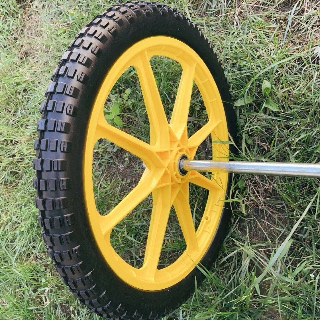 20寸实心扁管连轴手推车脚轮