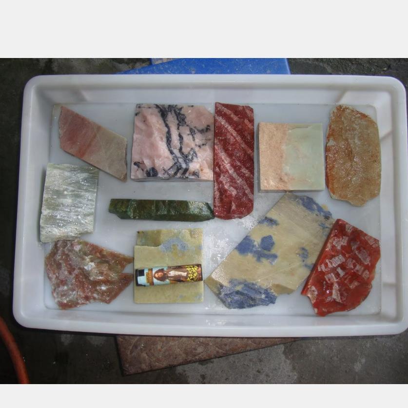 实物拍3.6公斤叶腊石原石料大平面鸡血石边角料篆刻镶嵌印章寿山