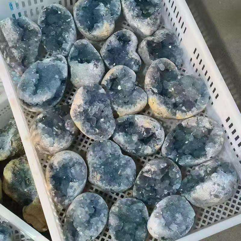 天然天青石蛋心形蓝水晶蓝晶洞原石簇聚宝盆爱心形蛋形天奇石矿标