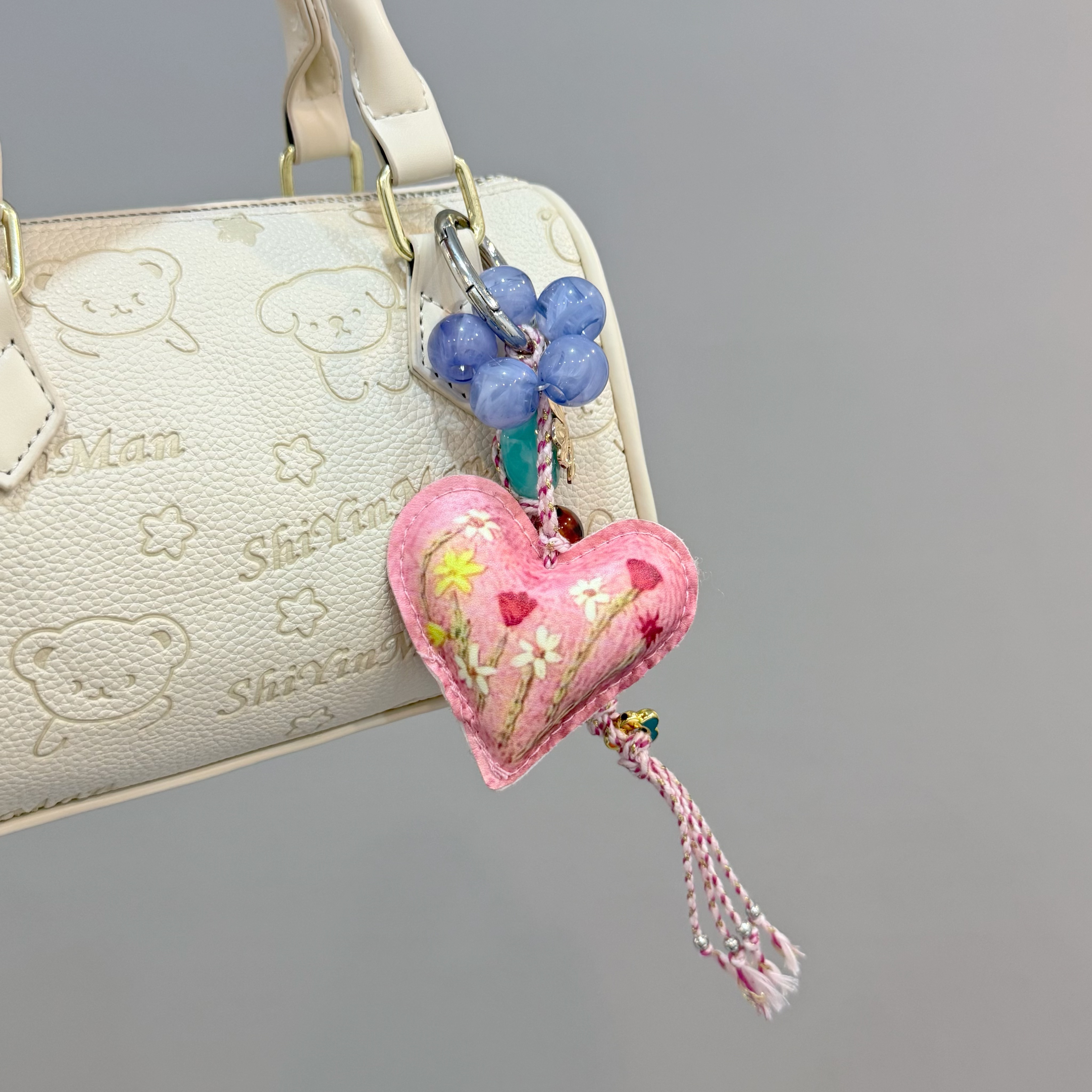 早秋新款手工编绳复古爱心多元素串珠钥匙扣秋冬款包包牛仔裤挂件