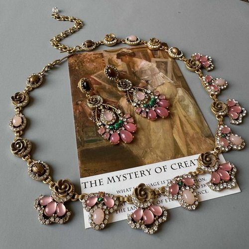 中古vintage温柔粉色花朵琉璃套装项链高级感法式耳钉银针配饰女