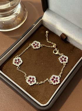 2026新款红色锆石花朵吊坠项链轻奢小众设计高级感时尚百搭锁骨链