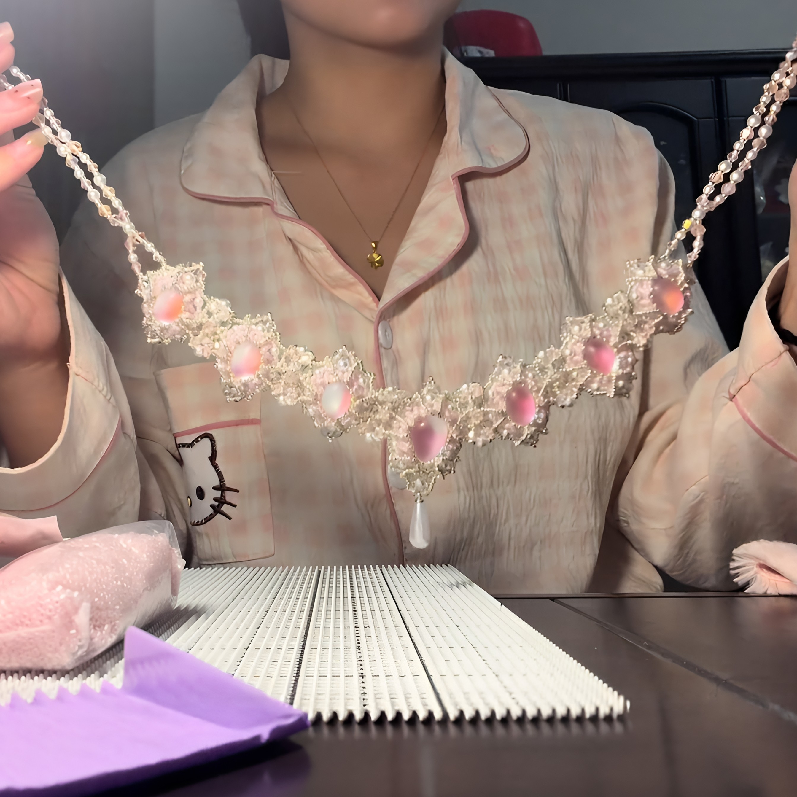 巴黎旧忆卢浮宫粉色蕾丝锁骨链