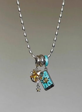 上岸隐士牌蓝色细闪滴油小方牌星星跑环吊坠项链春夏新款锁骨链