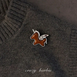 设计师款飞马别针动物胸针西装衬衫领口可爱质感精致百搭配饰女新