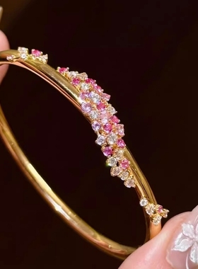 “粉黛缠花”满钻彩宝蔓藤小桃花手镯女小众轻奢高级感重工手饰品
