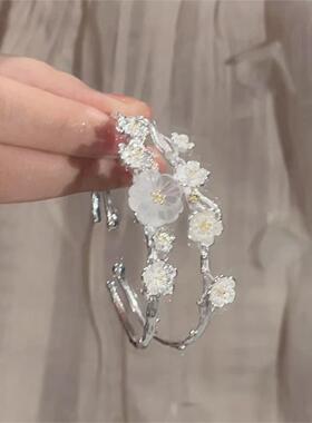腊梅香~新中式花朵手镯2025秋冬新款高级感轻奢小众百搭手环手饰