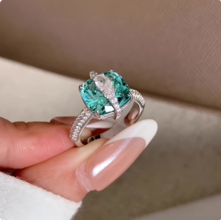 【闪钻幽光】韩系绿钻爆闪方糖戒指复古重工高级感食指戒气质指环