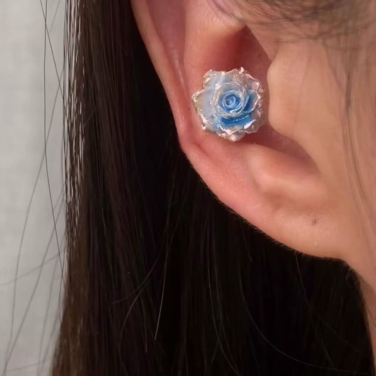 【荆棘玫瑰】复古冷淡幻彩玫瑰耳钉2025新款高级感小众耳夹耳饰女