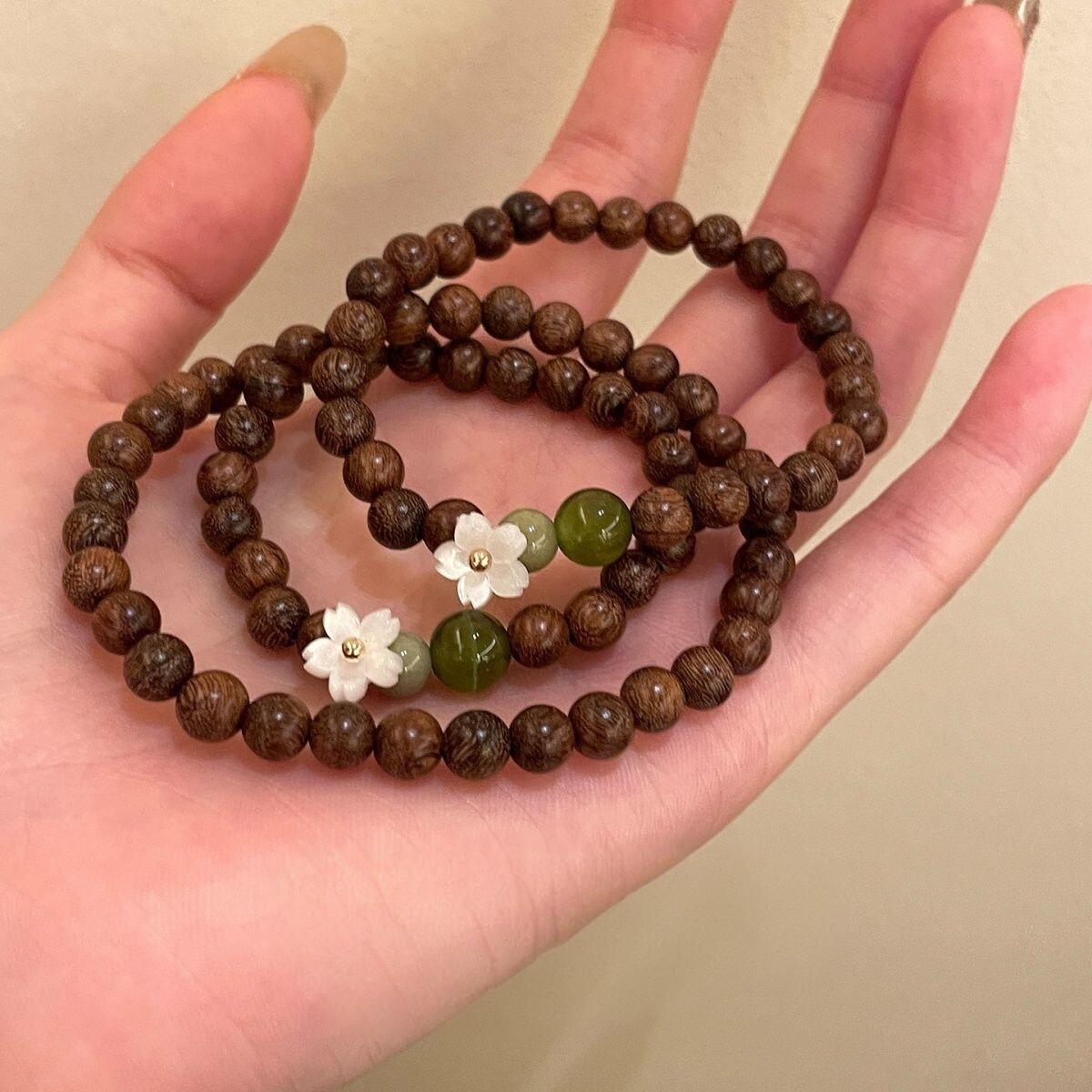 木生花~复古中式仿檀木串珠花朵手链清冷感手串小众设计叠戴手饰