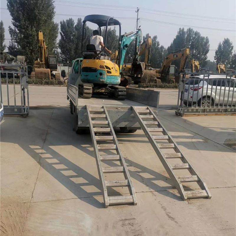 挖机上下车梯子拖拉机钻探机铝合金跳板双钢轮铝桥货车上下车梯子