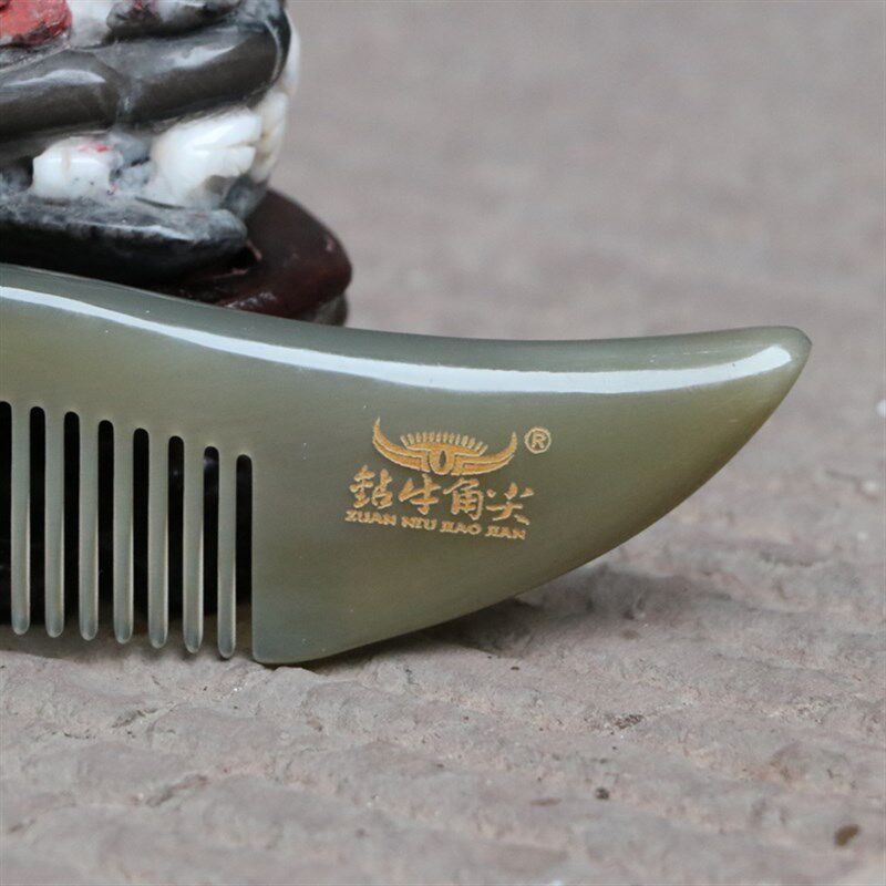 钻牛角尖湘西天然牛角梳子尖角翘尾工艺按摩梳美发梳刻字