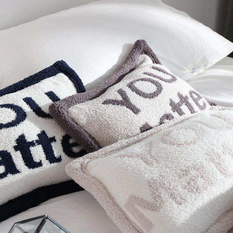 Mtte时尚英文字母抱枕毛绒靠枕沙发装饰腰靠汽车腰枕