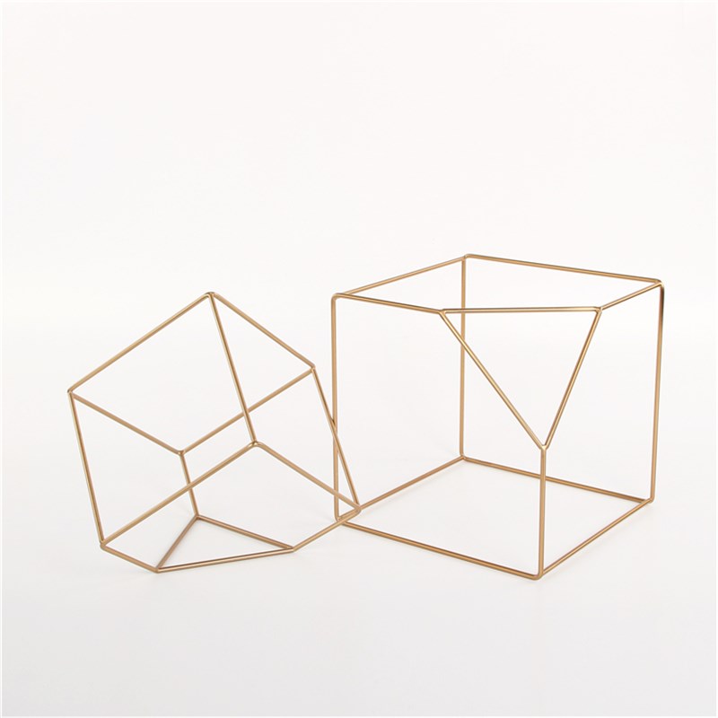 现代金色不规则几何体摆件办公室时尚铁艺创意四方正方体配饰
