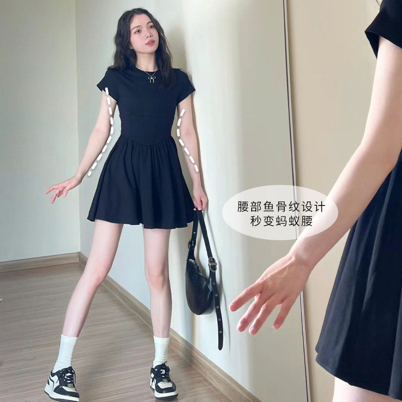 收腰小黑裙黑色洋装女法