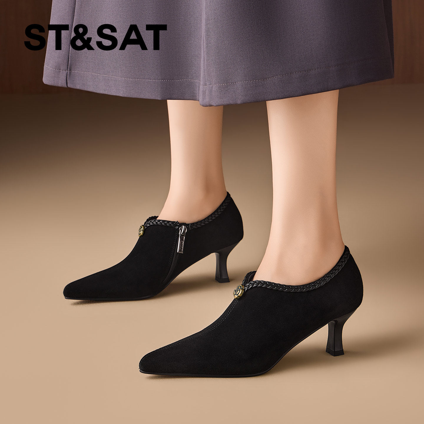 St&Sat/星期六复古尖头细跟高跟踝靴女侧拉链及踝短靴黑色时装靴