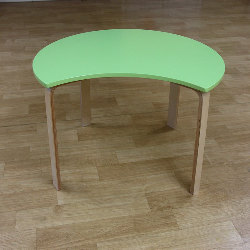 学生辅导班桌椅儿童画室美术绘本馆月亮桌创意书桌实木幼儿园桌椅