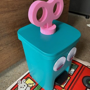 大眼萌马里奥垃圾桶客厅落地爱卡通卧室房间乔迁之喜装 饰品