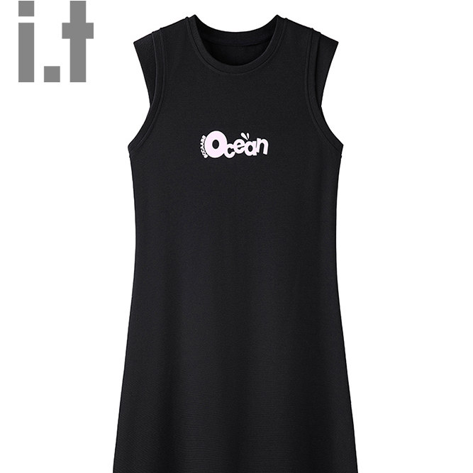 甜酷包臀连衣裙纯欲风纯色