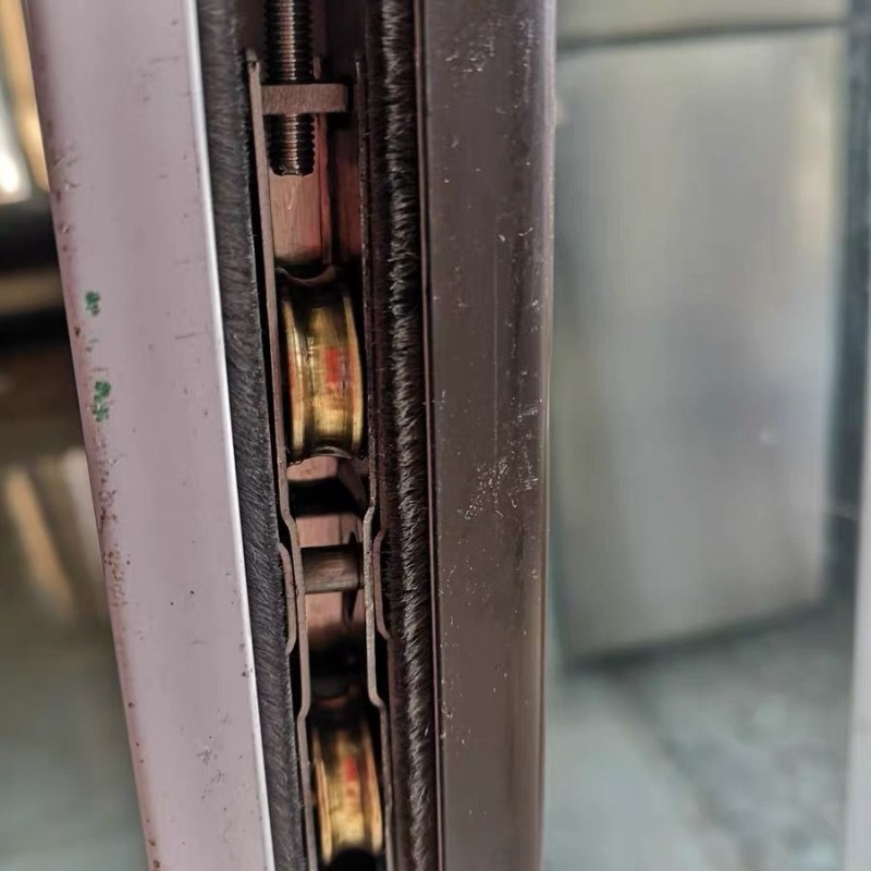 老式不锈钢纱窗轮推拉纱门滚轮下轮防蚊塑钢滑轮轨道纱网窗轮